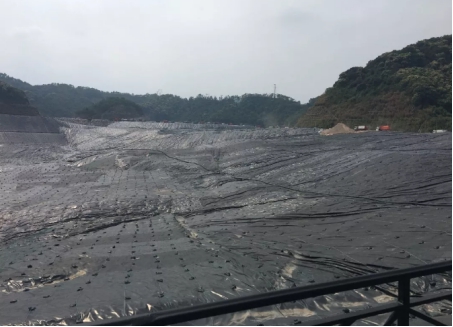 垃圾分類處理迫在眉睫,引進(jìn)三盛有機垃圾處理器是關(guān)鍵 垃圾分類處理迫在眉睫,引進(jìn)三盛有機垃圾處理器是關(guān)鍵